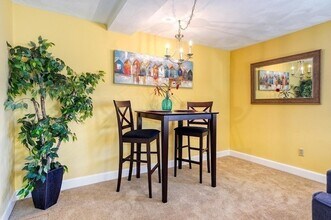 115 Washington St, Unit 2B in Winchester, MA - Building Photo - Building Photo