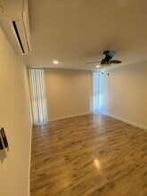 7347 Haskell Ave in Los Angeles, CA - Building Photo - Building Photo