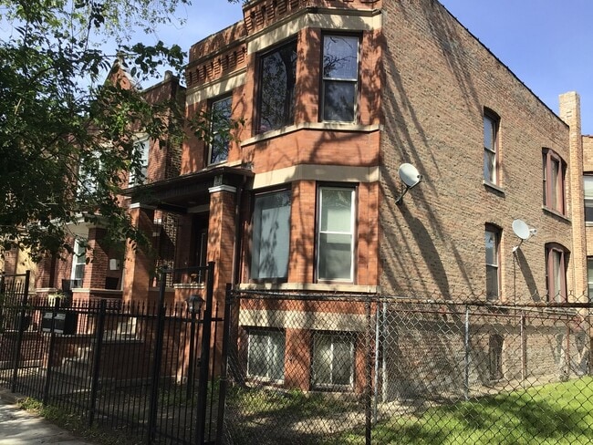 property at 6131 S Langley Ave