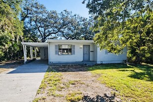 2332 Grove St S in St. Petersburg, FL - Building Photo