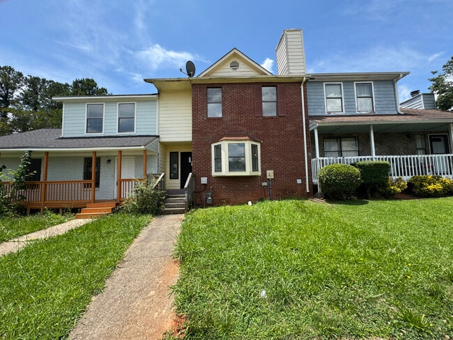 8170 Canyon Forge Dr in Riverdale, GA - Building Photo - Building Photo