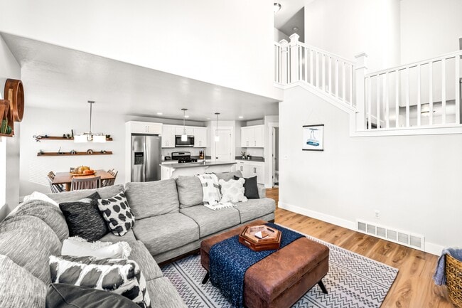 property at 4864 W Pillar Dr