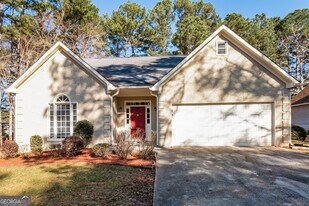 1276 Grindenwald Dr in Jonesboro, GA - Building Photo