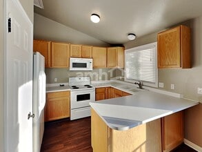 307 S 1050 E in Layton, UT - Building Photo - Building Photo