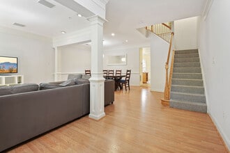 557 Longhorn Crescent in Rockville, MD - Building Photo - Building Photo