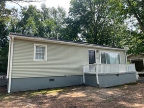 1343 Wentworth Rd in Winston-Salem, NC - Building Photo - Building Photo