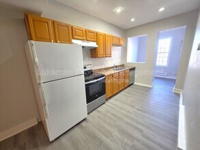 1338 Portage Street in Kalamazoo, MI - Building Photo - Building Photo