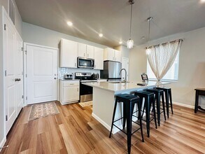 33 N Riverside Dr in Saratoga Springs, UT - Building Photo - Building Photo