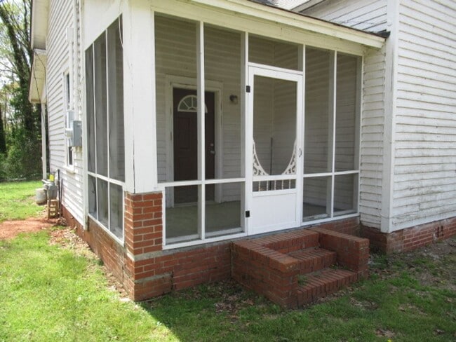 638 N Aycock St in Carrollton, GA - Building Photo - Building Photo