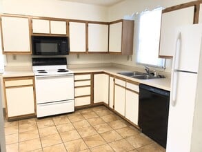 619 Bowery St in Iowa City, IA - Building Photo - Building Photo