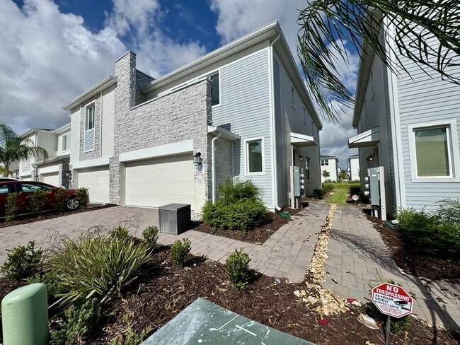 336 Nine Iron Dr in Davenport, FL - Building Photo - Building Photo