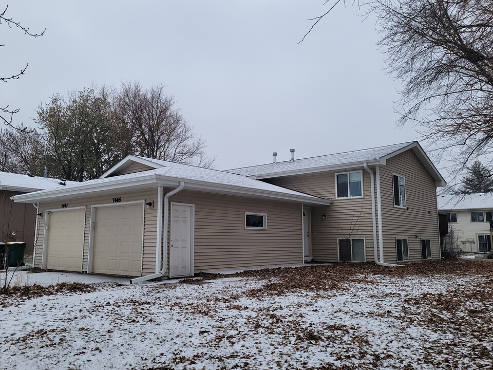 7445 Brunswick Ave N in Brooklyn Park, MN - Building Photo