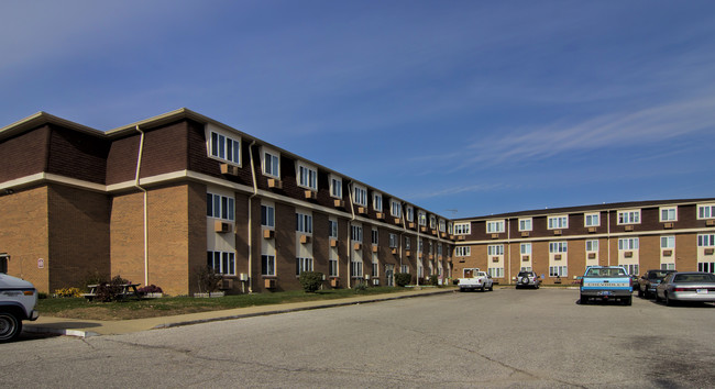 Governor Boon Square Apartments in Boonville, IN - Building Photo - Building Photo