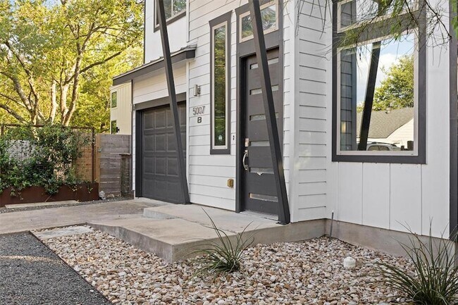 5007 Delores Ave in Austin, TX - Building Photo - Building Photo