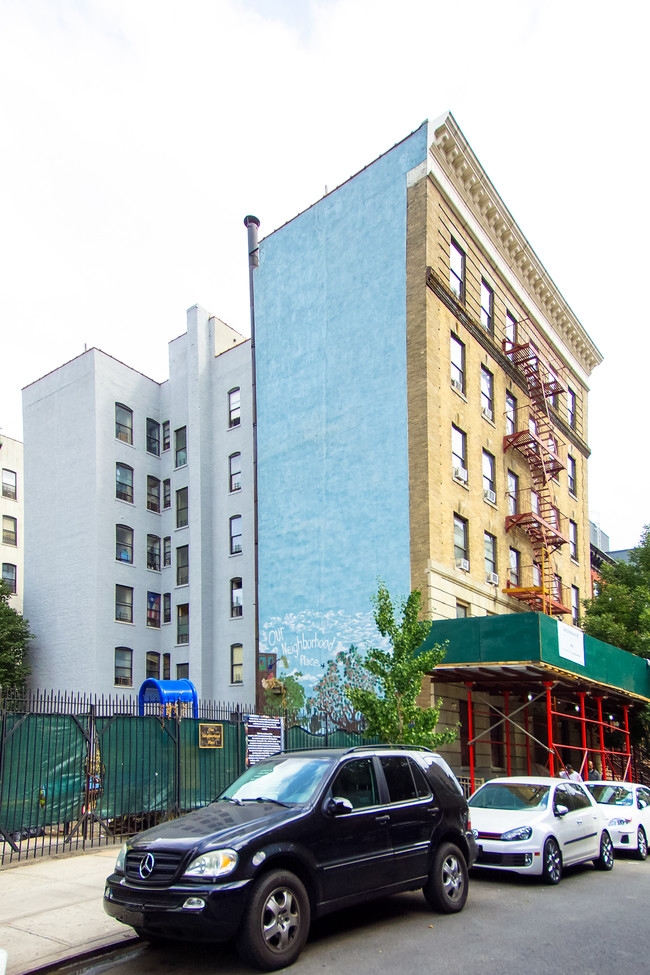 65 W 127th St in New York, NY - Foto de edificio - Building Photo