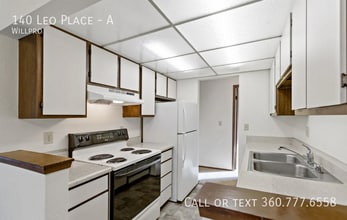 140 Leo Pl in Enumclaw, WA - Building Photo - Building Photo