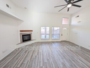 363 Pinon Creek Rd SE in Albuquerque, NM - Building Photo - Building Photo