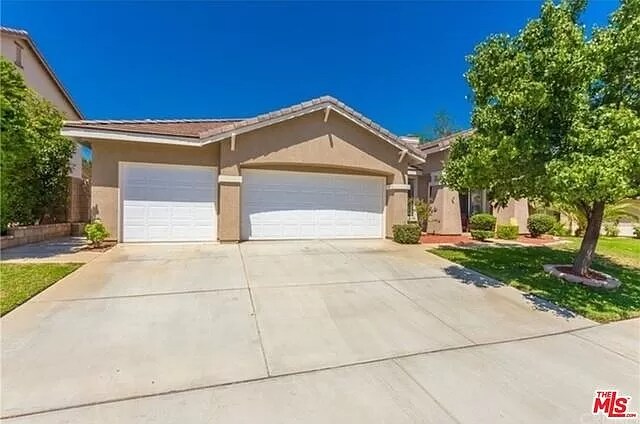 40301 Bolz Ranch Rd in Palmdale, CA - Building Photo
