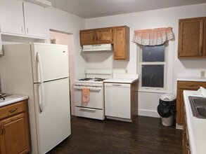 72 Park Ave, Unit Apt 1 in Binghamton, NY - Building Photo - Building Photo