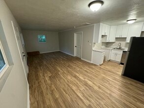 180 Sycamore Ln in Athens, GA - Building Photo - Building Photo