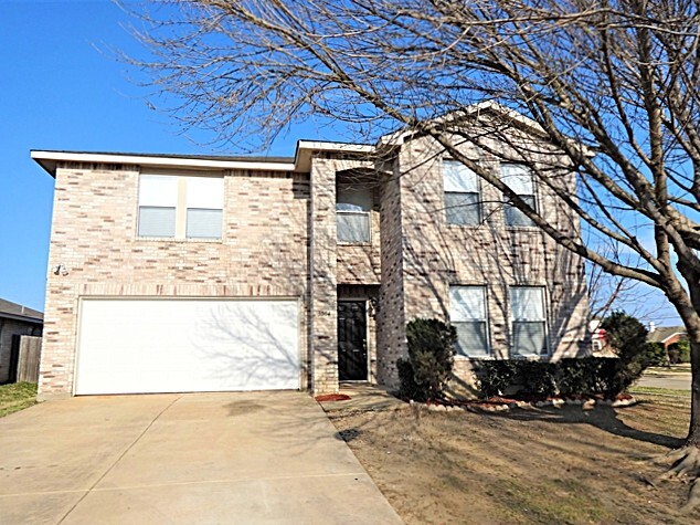 3004 Cesareo Dr in Grand Prairie, TX - Building Photo