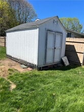 52 Cottonwood Dr in Cranston, RI - Building Photo - Building Photo