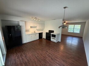 2331 Campden Dr in Austin, TX - Building Photo - Building Photo