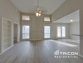 2214 Gladstone Dr in Arlington, TX - Building Photo - Building Photo
