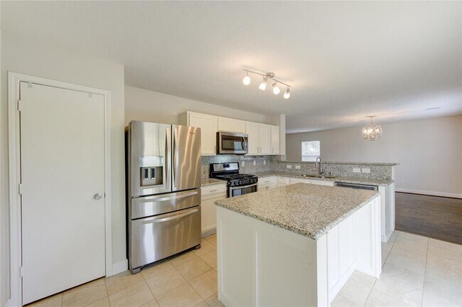 18503 Fair Grange Ln in Cypress, TX - Building Photo - Building Photo