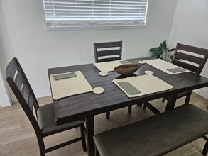 105 Marigold Ln in Las Vegas, NV - Building Photo - Building Photo