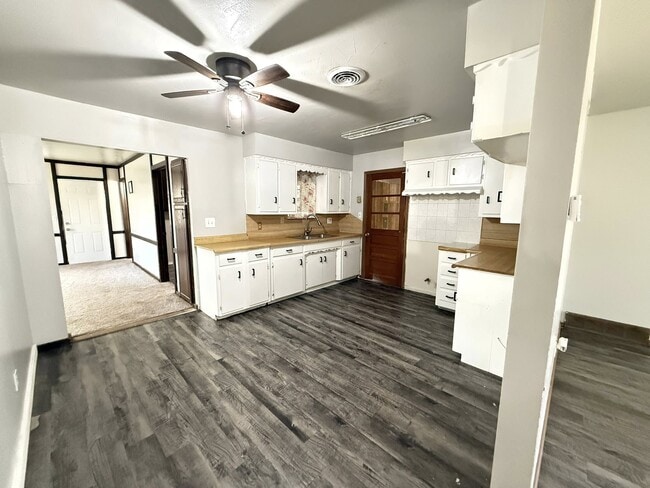 2405 S Mansfield St in Del City, OK - Building Photo - Building Photo