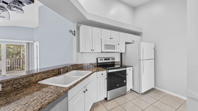 12161 Summergate Cir in Ft. Myers, FL - Building Photo - Building Photo
