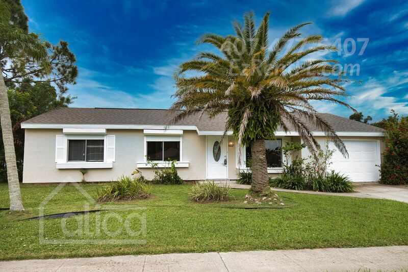 6667 Carovel Ave in North Port, FL - Building Photo