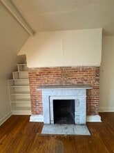 1018 N Calvert St in Baltimore, MD - Foto de edificio - Building Photo