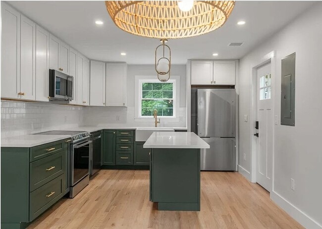 property at 19 Whitehorse Rd