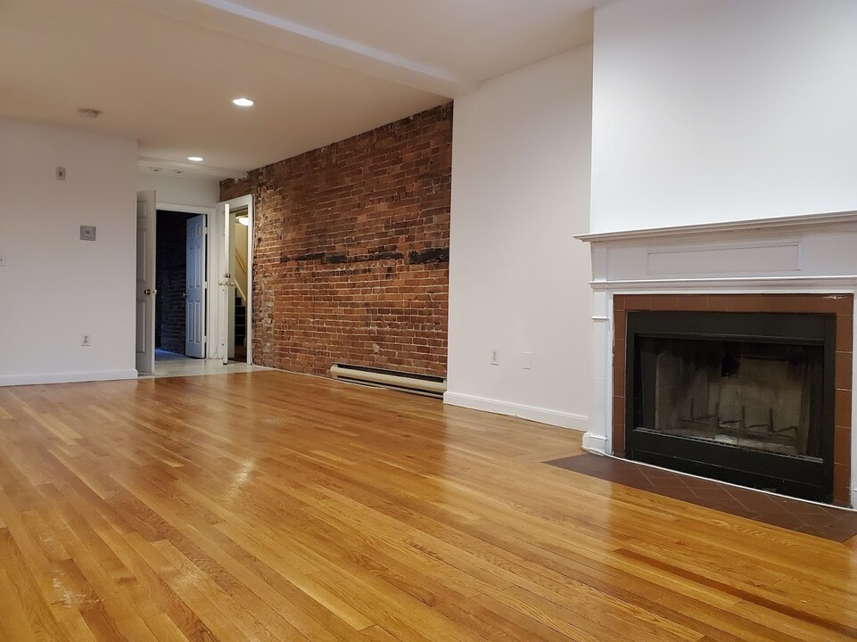 1750 Washington St, Unit 10 in Boston, MA - Building Photo