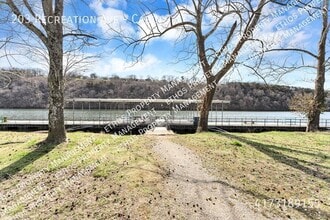 203 Recreation Ave in Rockaway Beach, MO - Building Photo - Building Photo