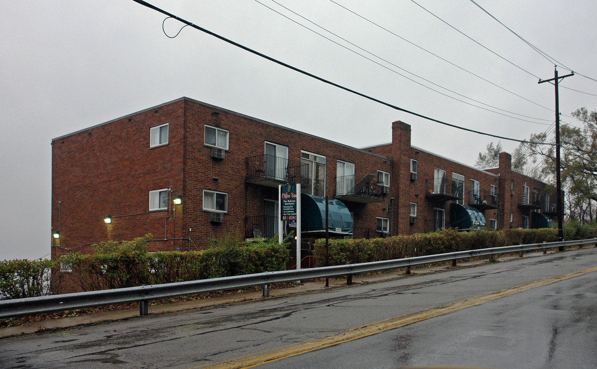 Clifton View in Cincinnati, OH - Foto de edificio