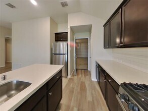 2428 Dolostone Dr in Aubrey, TX - Building Photo - Building Photo