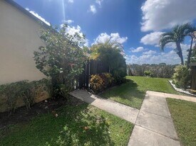 3502 Waterview Cir in Palm Springs, FL - Building Photo