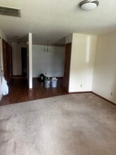 114 1st St SE, Unit Carmel art in Carmel, IN - Foto de edificio - Building Photo