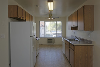 Aspen Pines Apartments in West Jordan, UT - Building Photo - Interior Photo