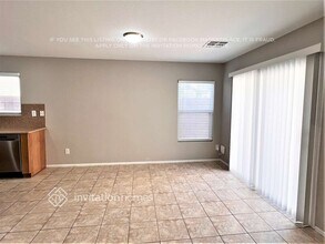142 Solidago Ave in Las Vegas, NV - Building Photo - Building Photo