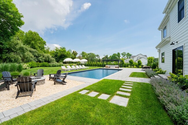 2915 Stanley Rd in Mattituck, NY - Foto de edificio - Building Photo