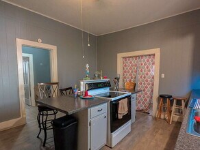 309 Elm St in Martin, TN - Building Photo - Building Photo