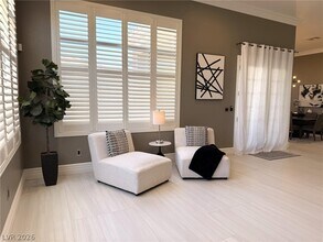 394 Highland Hills Ct in Las Vegas, NV - Building Photo - Building Photo