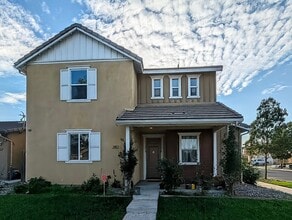 1901 Jaye Ct in Santa Maria, CA - Building Photo - Building Photo