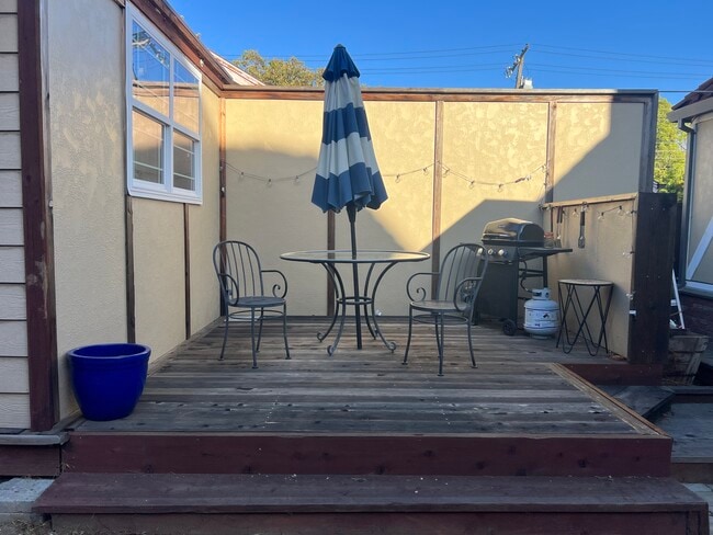 1140 Tuolumne St, Unit #2 in Vallejo, CA - Foto de edificio - Building Photo