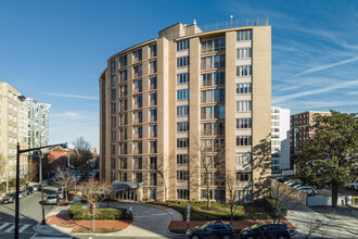 Crescent Tower in Washington, DC - Building Photo - Building Photo