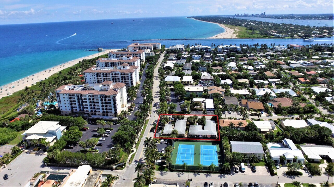 101 Tacoma Ln in West Palm Beach, FL - Building Photo